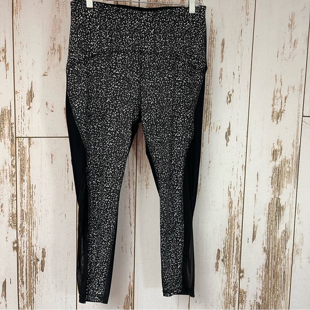 Xersion, Mesh Capris. Size Large. In excellent condition!